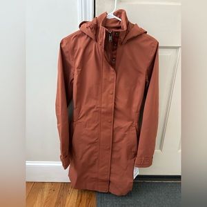 ATHLETA RainOut Sutro Long Trench Jacket Extra Small Sequoia Brown#531123 NEW